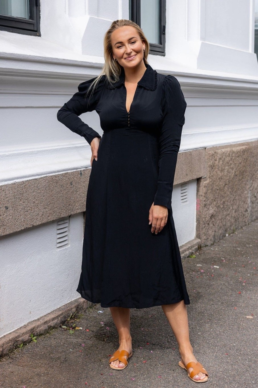 Klaer ByTiMo | Autumn Collar Dress Black