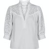 Klaer Neo Noir | Kita Embroidery Blouse White