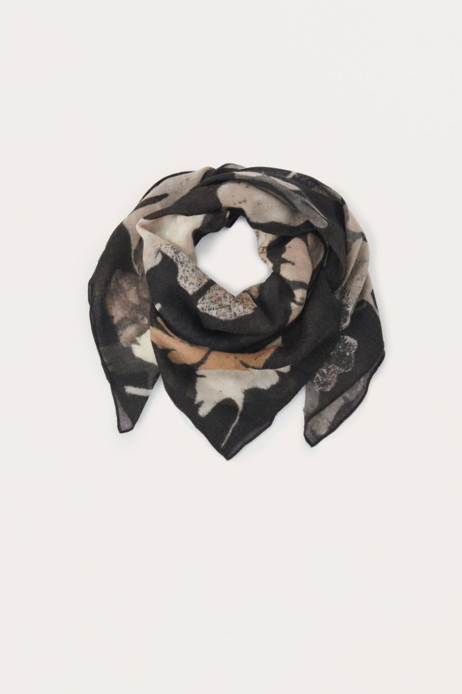 Tilbehor Part Two | Felisiapw Scarf Leaf Print Black