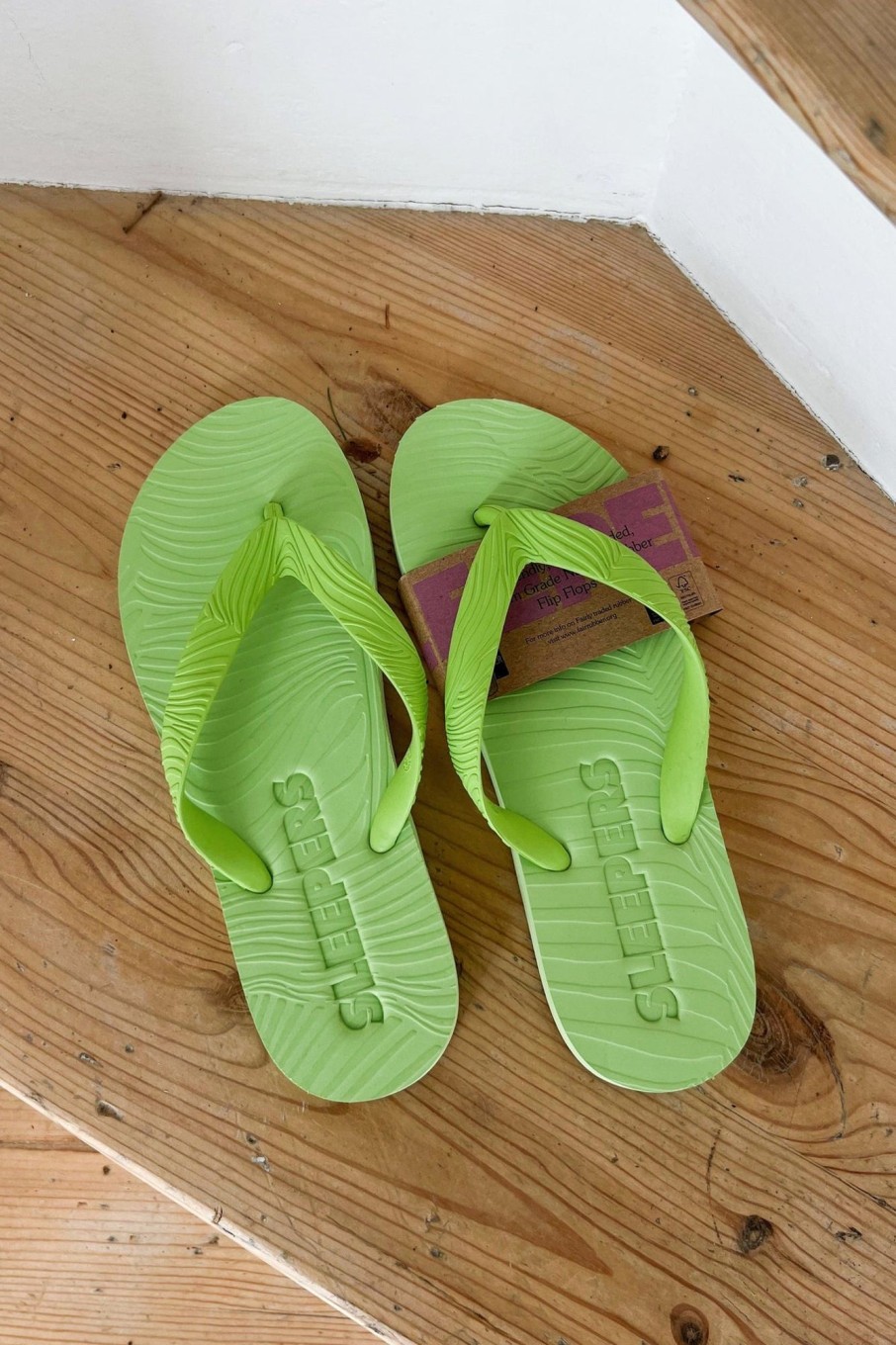 Sko Sleepers | Slim Wide Strap Flip Flop Sap Green